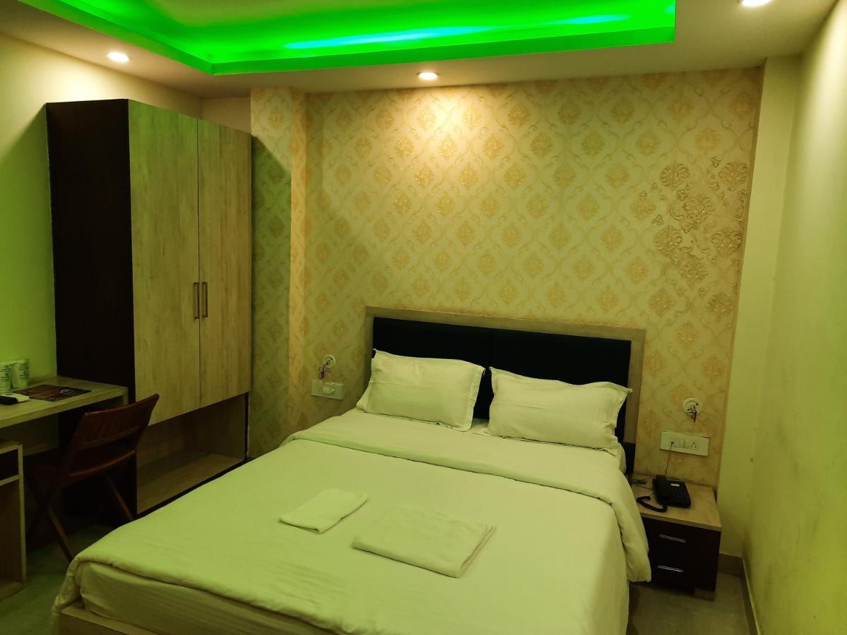 Hotel Delight Deluxe Pipra Dewas Exterior photo