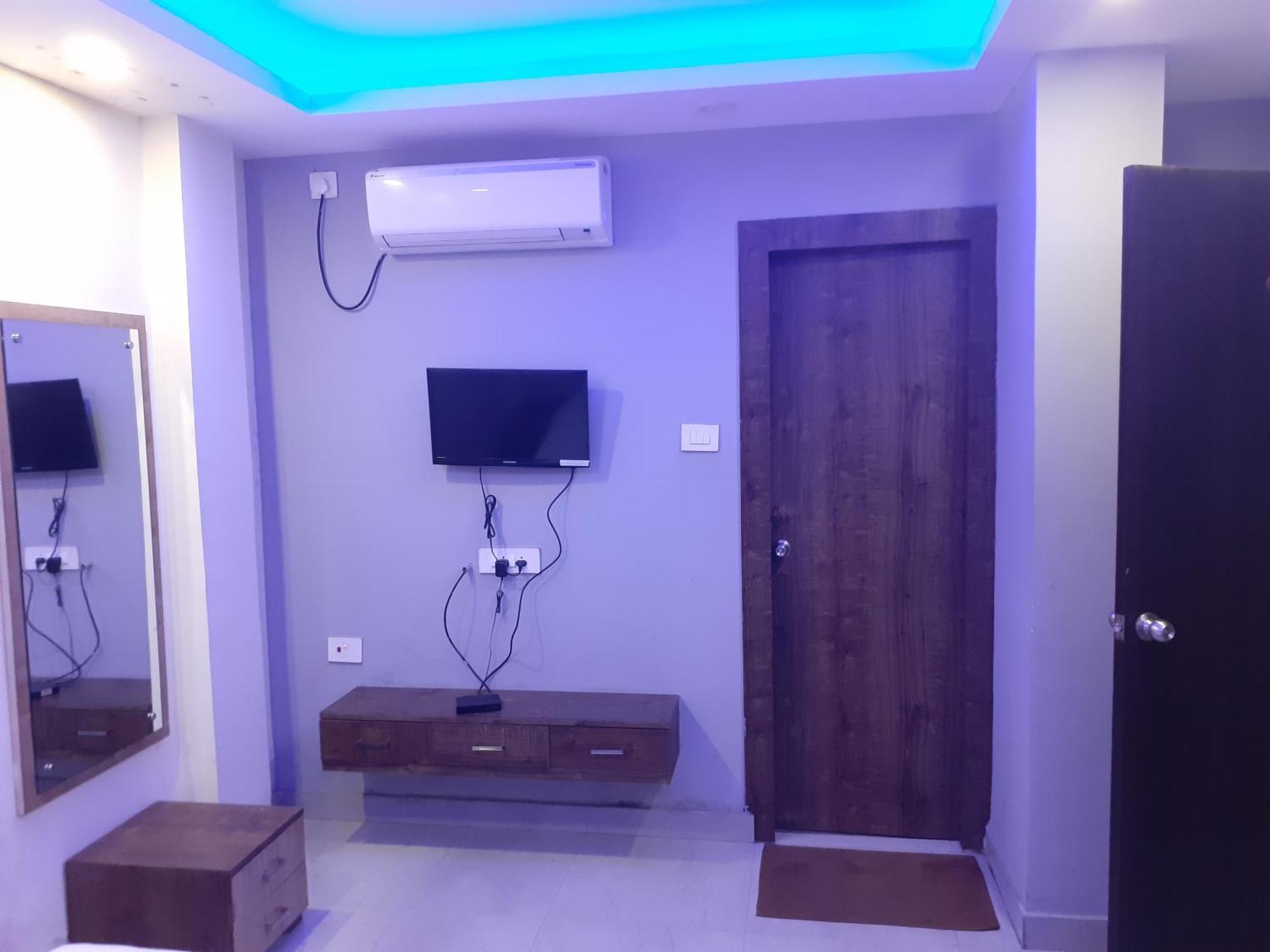Hotel Delight Deluxe Pipra Dewas Room photo